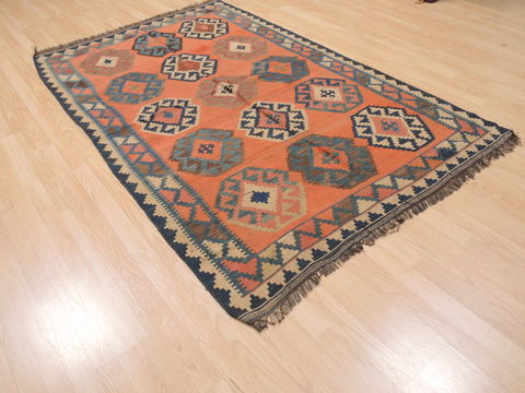 Kilim Red Flat Woven 47 X 77 Area Rug 100-110424 Image 3