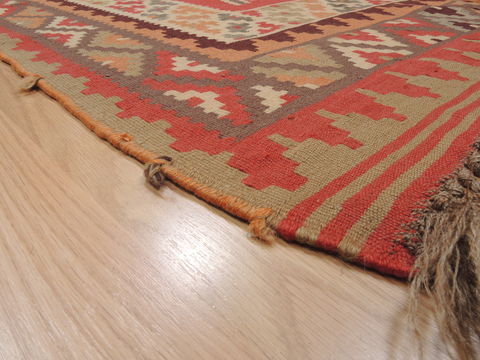 Kilim Red Flat Woven 47 X 92 Area Rug 100-110433 Image 5