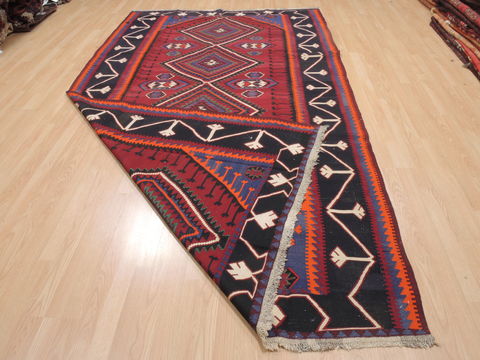 Kilim Red Flat Woven 61 X 108 Area Rug 100-110439 Image 1