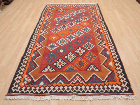 Kilim Red Flat Woven 44 X 81 Area Rug 100-110440 Image 1