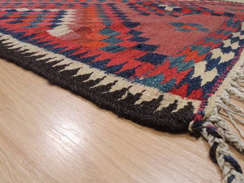 Kilim Red Flat Woven 45 X 83  Area Rug 100-110478 Image 4
