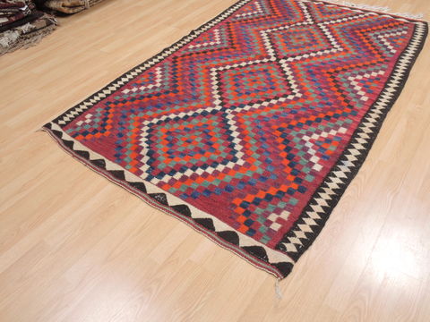 Kilim Red Flat Woven 48 X 75 Area Rug 100-110513 Image 2