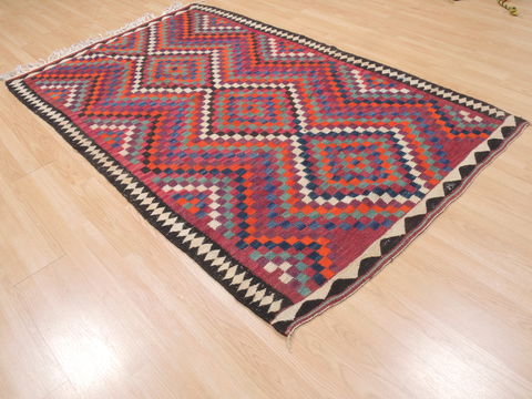 Kilim Red Flat Woven 48 X 75 Area Rug 100-110513 Image 3