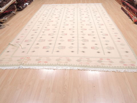 Kilim Beige Flat Woven 97 X 117 Area Rug 100-110557 Image 1