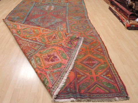 Kilim Red Flat Woven 66 X 124 Area Rug 100-110569 Image 5