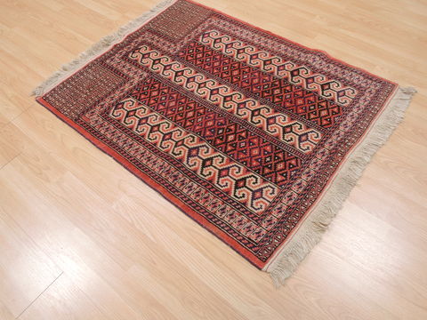 Khan Mohammadi Multicolor Hand Knotted 34 X 41 Area Rug 100-110578 Image 2