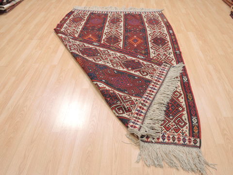Kilim Red Flat Woven 62 X 76 Area Rug 100-110614 Image 5
