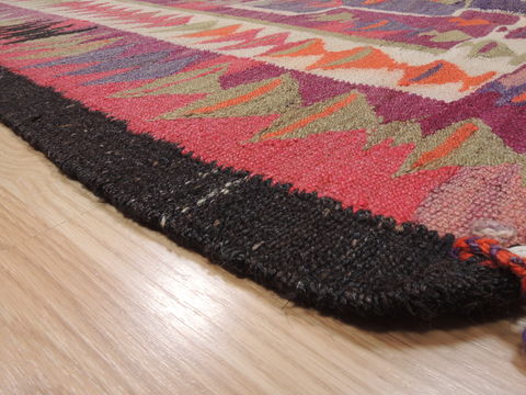 Kilim Red Flat Woven 48 X 92 Area Rug 100-110621 Image 4