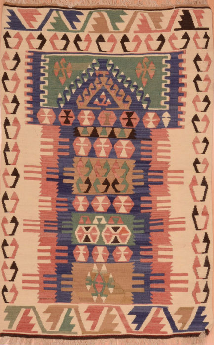 Kilim Beige Flat Woven 31 X 50 Area Rug 100-110649 Image 0