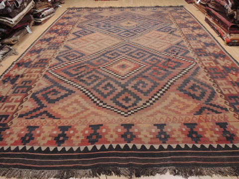 Kilim Brown Flat Woven 104 X 153 Area Rug 100-110651 Image 1