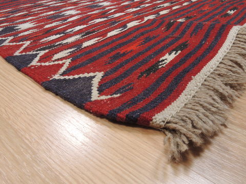 Kilim Red Flat Woven 34 X 63 Area Rug 100-110684 Image 4
