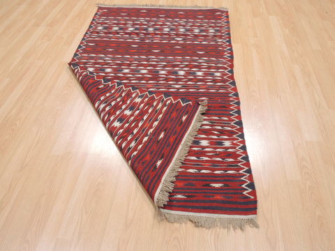 Kilim Red Flat Woven 34 X 63 Area Rug 100-110684 Image 5