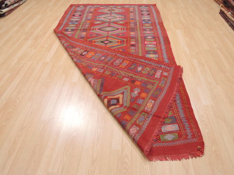 Kilim Red Flat Woven 50 X 95 Area Rug 100-110700 Image 5
