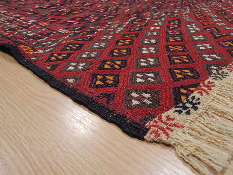 Kilim Red Flat Woven 66 X 1010 Area Rug 100-110715 Image 4