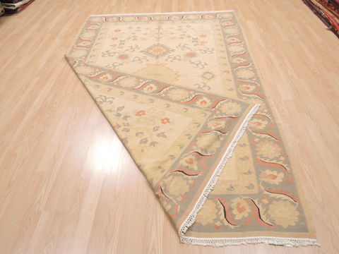 Kilim Beige Flat Woven 60 X 91 Area Rug 100-110724 Image 6