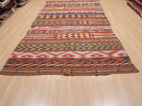 Kilim Red Flat Woven 61 X 116 Area Rug 100-110728 Image 1