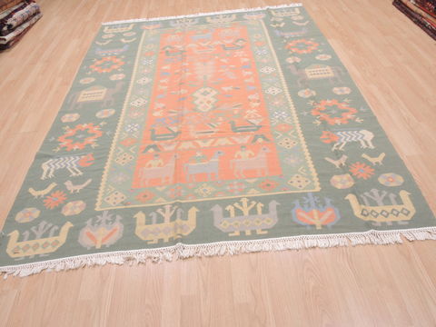 Kilim Green Flat Woven 68 X 88  Area Rug 100-110744 Image 1