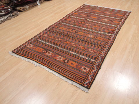 Kilim Red Flat Woven 46 X 84 Area Rug 100-110745 Image 2