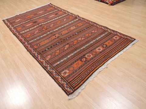 Kilim Red Flat Woven 46 X 84 Area Rug 100-110745 Image 3