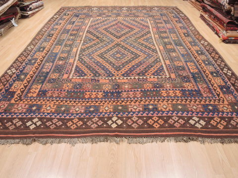 Kilim Multicolor Flat Woven 93 X 132 Area Rug 100-110754 Image 1