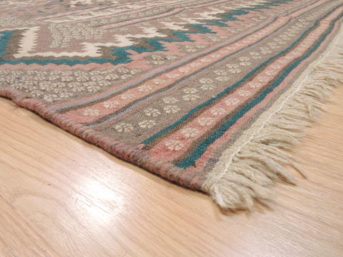 Kilim Beige Flat Woven 50 X 84 Area Rug 100-110762 Image 5
