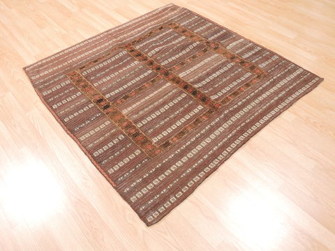 Kilim Brown Square Flat Woven 45 X 46 Area Rug 100-110779 Image 2