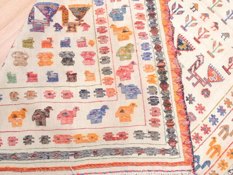 Kilim Beige Flat Woven 50 X 73 Area Rug 100-110811 Image 10
