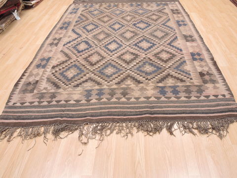 Kilim Brown Flat Woven 66 X 92 Area Rug 100-110826 Image 1