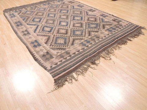 Kilim Brown Flat Woven 66 X 92 Area Rug 100-110826 Image 3
