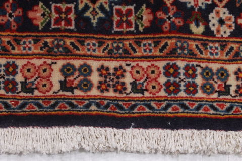 Gharajeh Red Hand Knotted 69 X 1010 Area Rug 254-110847 Image 4