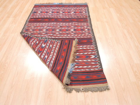Kilim Red Flat Woven 39 X 63 Area Rug 100-110872 Image 5