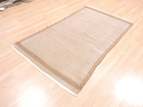 Kilim Beige Flat Woven 35 X 59  Area Rug 100-110874 Image 2