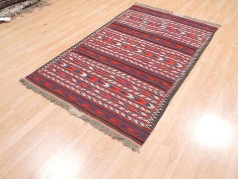 Kilim Red Flat Woven 39 X 61 Area Rug 100-110882 Image 2