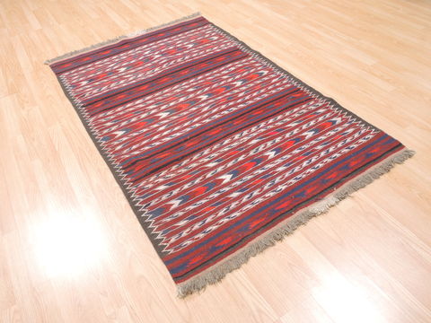 Kilim Red Flat Woven 39 X 61 Area Rug 100-110882 Image 3