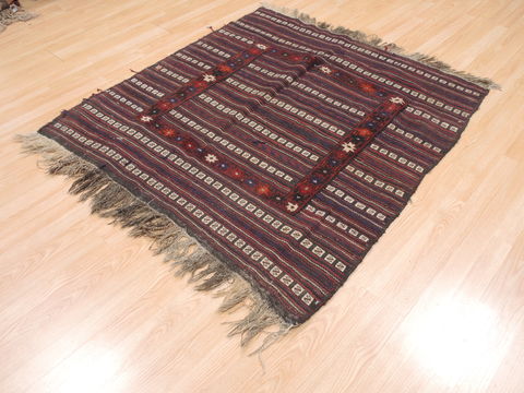 Kilim Red Flat Woven 44 X 47 Area Rug 100-110883 Image 2