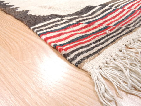 Kilim Beige Flat Woven 28 X 48 Area Rug 100-110891 Image 5