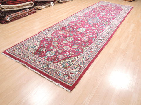 Sarouk Red Runner Hand Knotted 48 X 149 Area Rug 100-110932 Image 2