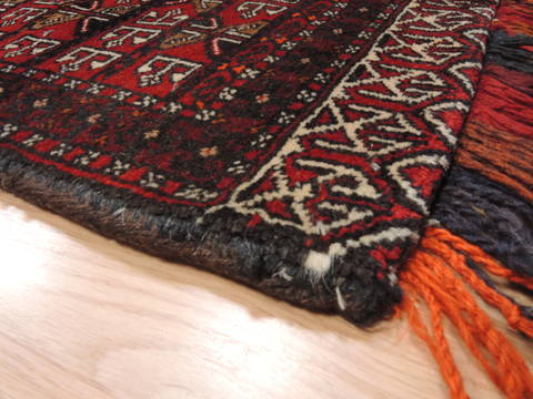 Baluch Red Hand Knotted 18 X 37 Area Rug 100-111025 Image 4