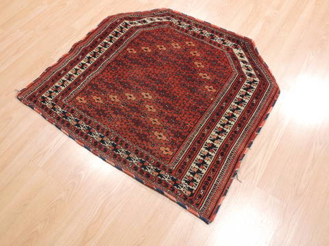 Baluch Red Square Hand Knotted 31 X 35 Area Rug 100-111030 Image 3
