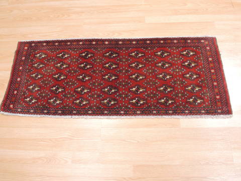 Baluch Red Hand Knotted 20 X 43 Area Rug 134-111083 Image 3
