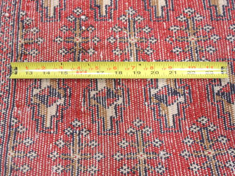 Baluch Red Hand Knotted 20 X 43 Area Rug 134-111083 Image 4