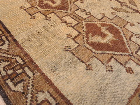 Baluch Beige Hand Knotted 33 X 57 Area Rug 134-111094 Image 6