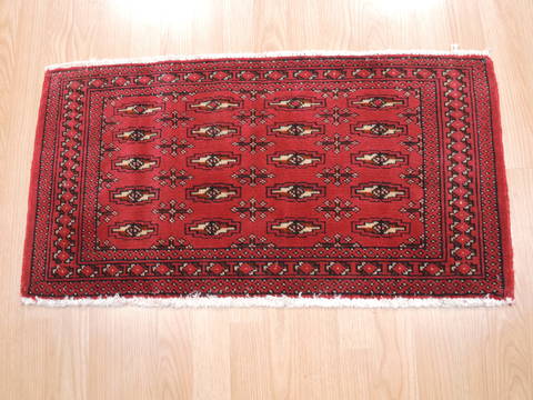 Baluch Red Hand Knotted 18 X 33 Area Rug 134-111116 Image 1