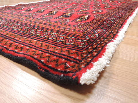 Baluch Red Hand Knotted 20 X 43 Area Rug 134-111123 Image 5