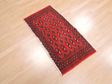 Baluch Red Hand Knotted 18 X 33 Area Rug 134-111127 Image 1