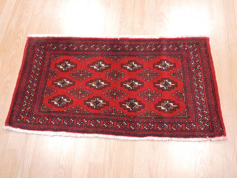 Baluch Red Hand Knotted 18 X 33 Area Rug 134-111128 Image 1