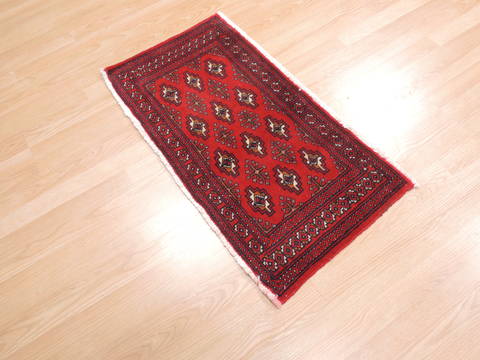 Baluch Red Hand Knotted 18 X 33 Area Rug 134-111128 Image 2
