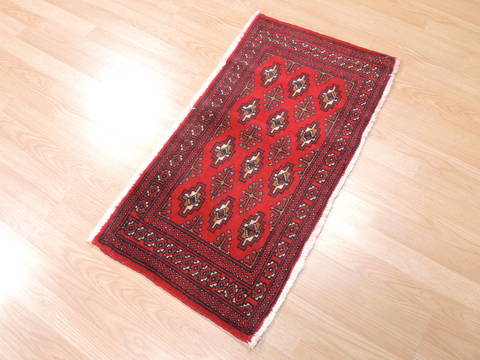 Baluch Red Hand Knotted 18 X 33 Area Rug 134-111128 Image 3