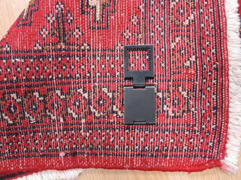 Baluch Red Hand Knotted 18 X 33 Area Rug 134-111128 Image 5