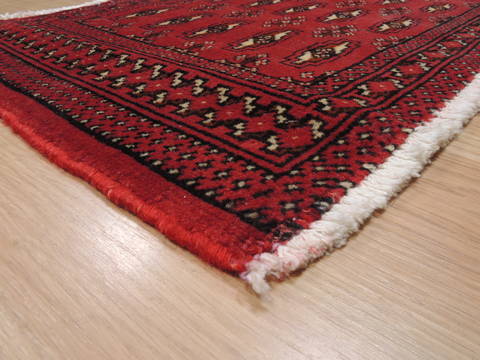 Baluch Red Hand Knotted 18 X 33 Area Rug 134-111131 Image 5